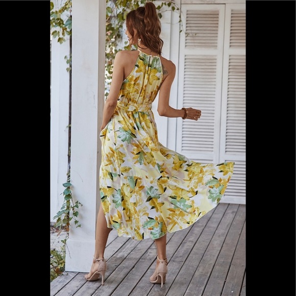 Halter neck floral print ruffle dress. - Picture 4 of 4